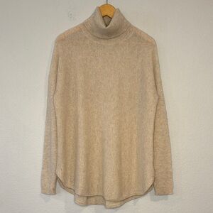 Elorie 100% cashmere turtleneck sweater longer length rounded hemline oatmeal M